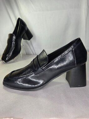 Journee Collection Malleah Heeled Loafer Pumps - Black Patent, 10 Wide